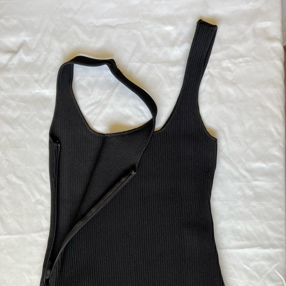SUPER flattering LF Black Ribbed Bodycon Dress. Size medium!